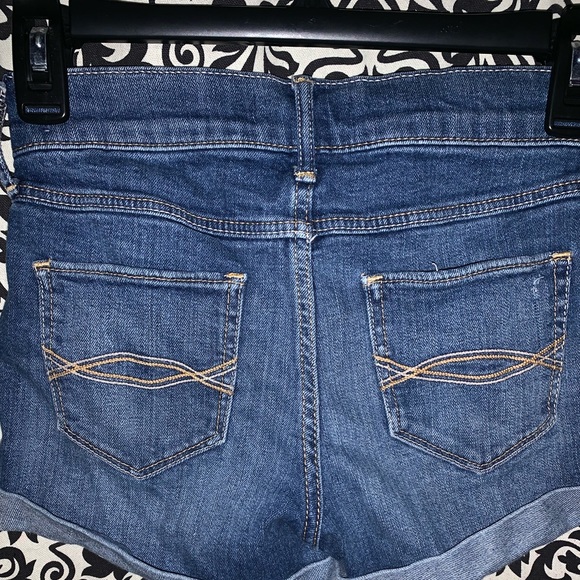 Abercromie shorts - Picture 6 of 6